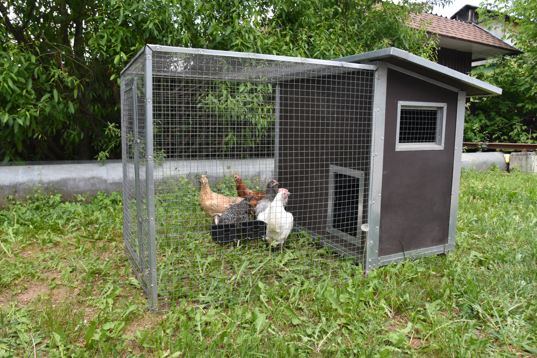 Утеплённый домик с выгулом "Лужайка-1". Фото 9